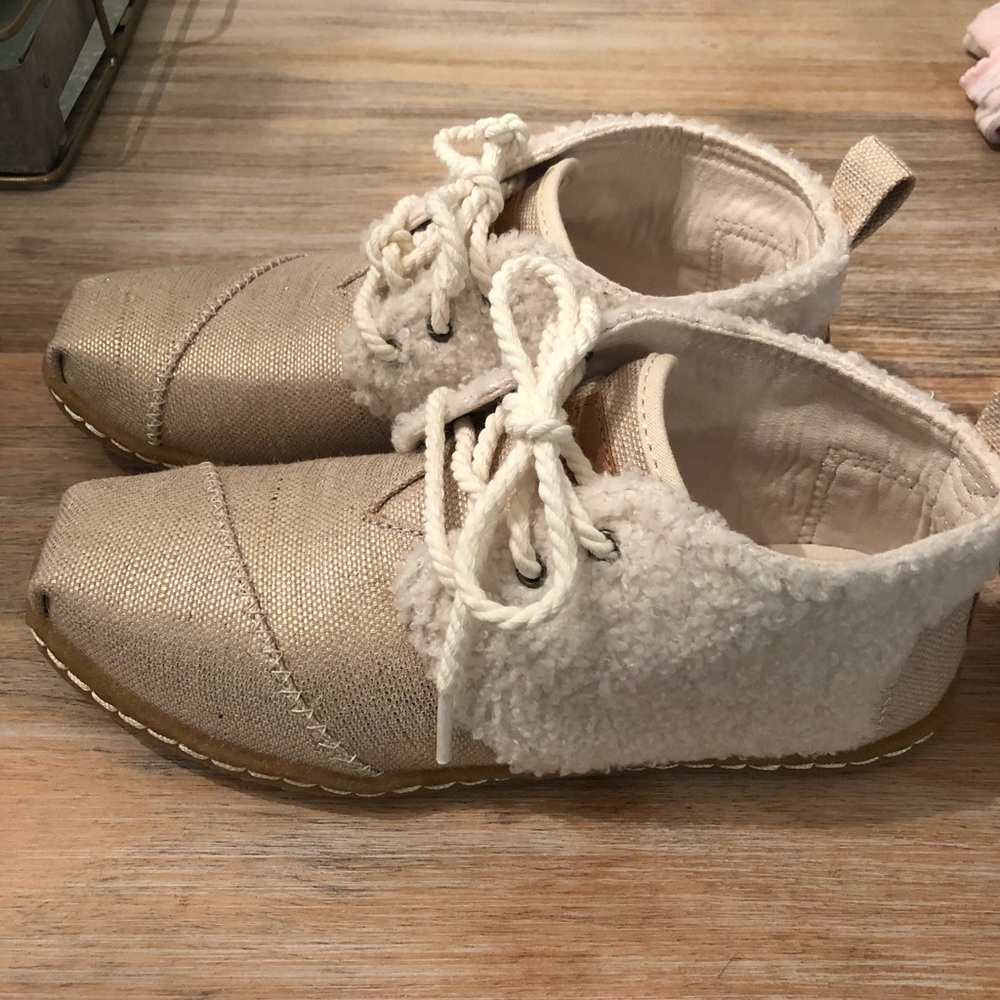 Toms Sherpa/ Shimmer Booties